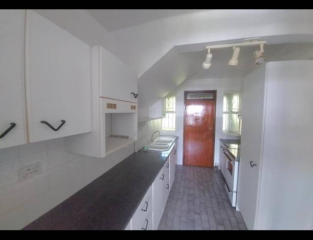 3 BEDROOM APARTMENT FOR SALE IN GLENWOOD